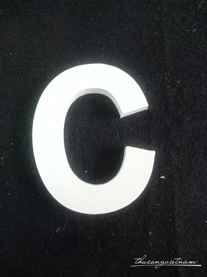 Foam chữ cái 10x1cm - C